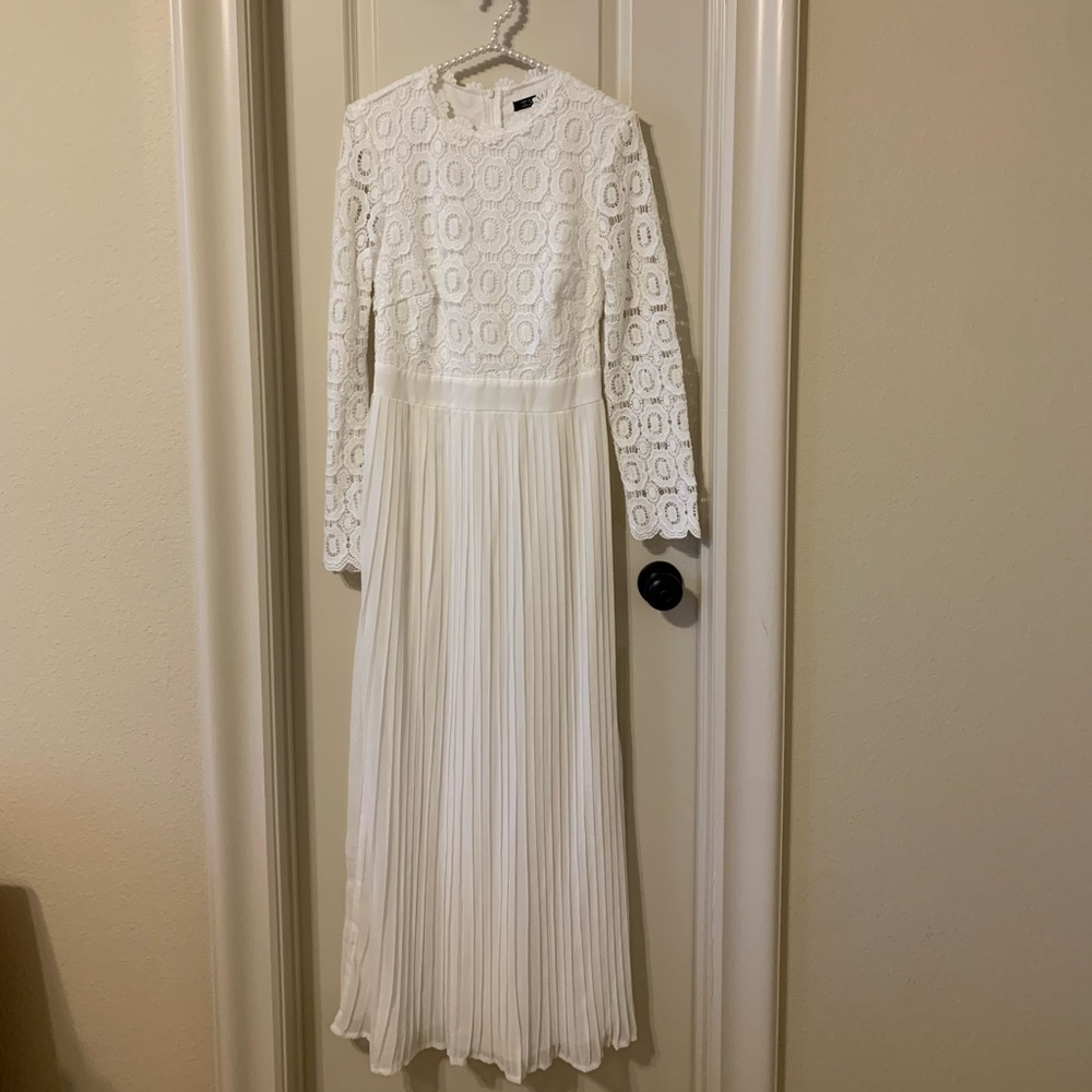 Simplee White Lace Maxi Dress